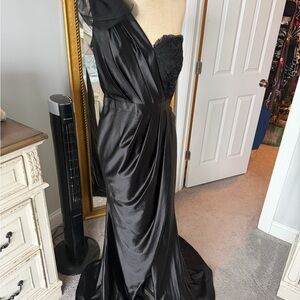 Elegant Black One Shoulder Dress